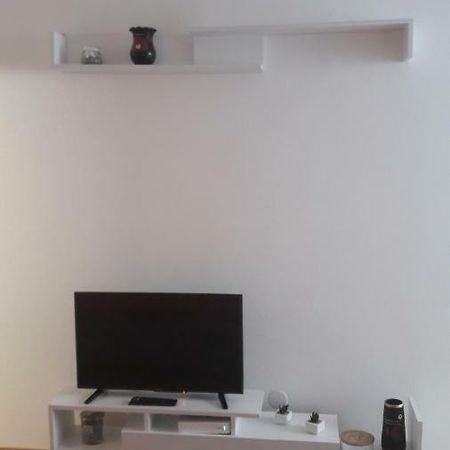 Melody Apartment 阿尔巴·尤利亚· 外观 照片